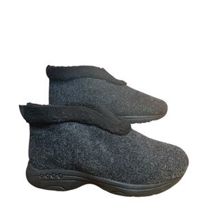 Easy Spirit Treepose Faux Fur Pull‎ On Dark Gray Slipper Indoor Outdoor 9.5 WW